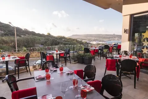 one80 Kitchen & Lounge, Malta