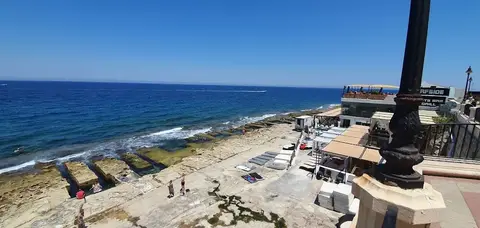 Surfside, Malta