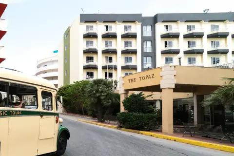 Topaz Hotel, Malta