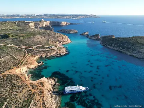 Sliema: Blue Lagoon Cruise inc Seacaves & Crystal Lagoon